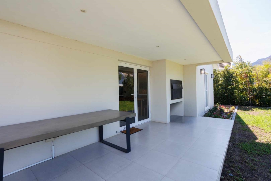 To Let 3 Bedroom Property for Rent in Val De Vie Estate Western Cape